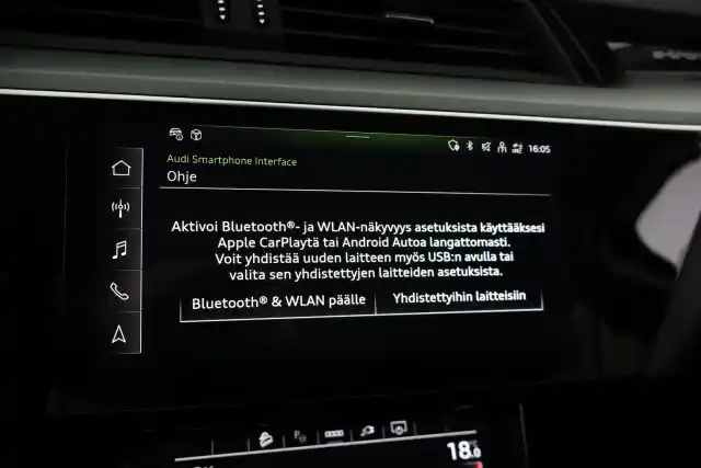 Musta Maastoauto, Audi e-tron – VAR-30930