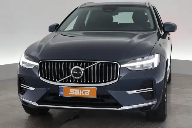 Sininen Maastoauto, Volvo XC60 – VAR-30955