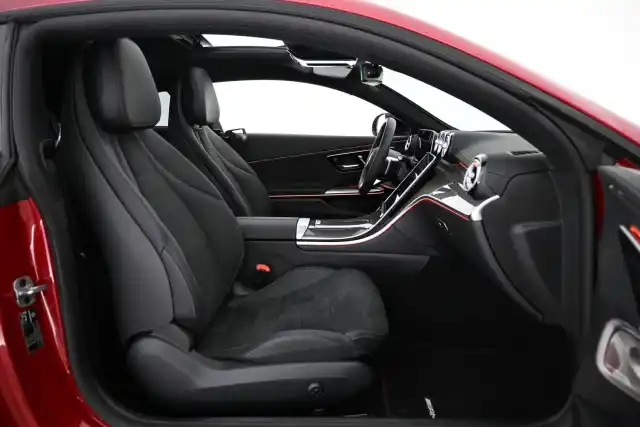 Punainen Coupe, Mercedes-Benz CLE – VAR-31071