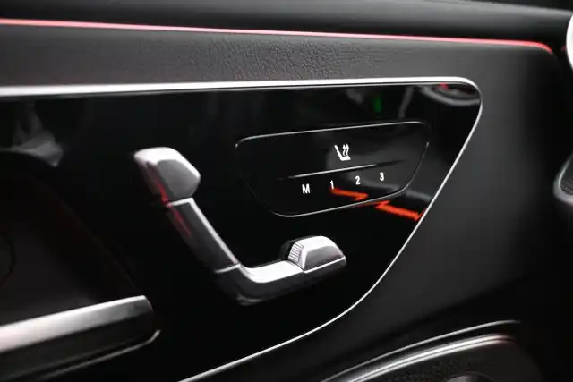 Punainen Coupe, Mercedes-Benz CLE – VAR-31071