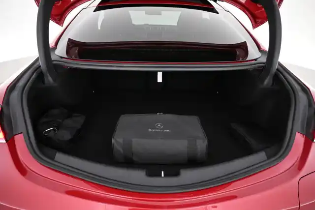 Punainen Coupe, Mercedes-Benz CLE – VAR-31071