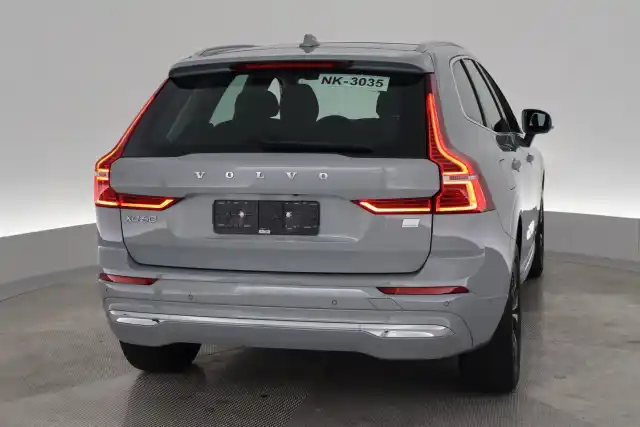 Harmaa Maastoauto, Volvo XC60 – VAR-31138