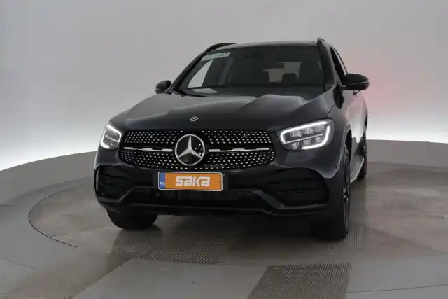 Harmaa Maastoauto, Mercedes-Benz GLC – VAR-31230