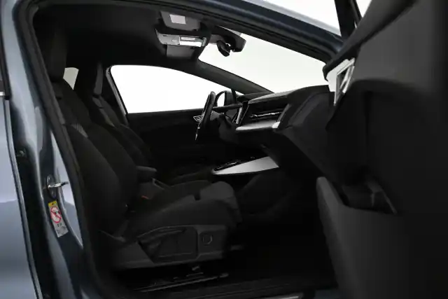 Harmaa Maastoauto, Audi Q4 e-tron – VAR-31231