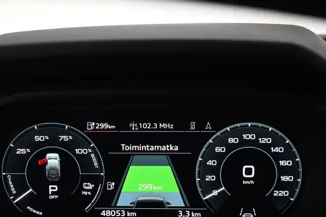 Harmaa Maastoauto, Audi Q4 e-tron – VAR-31231
