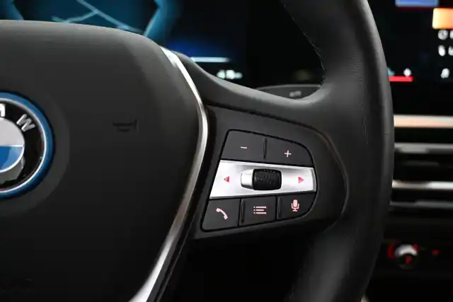 Musta Sedan, BMW i4 – VAR-31240