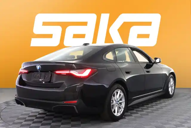 Musta Sedan, BMW i4 – VAR-31240