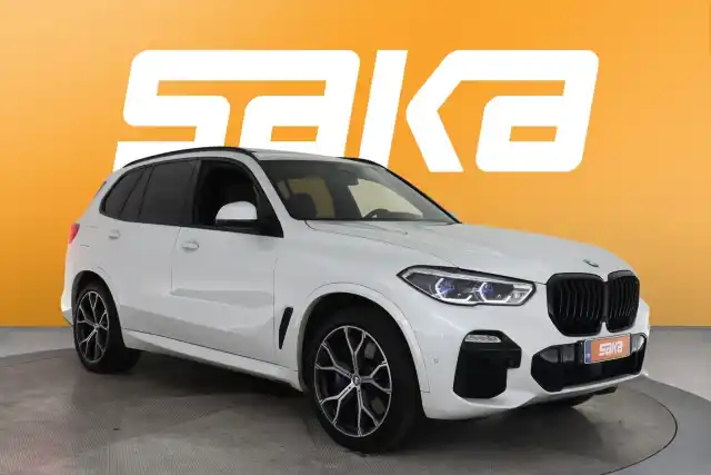 Valkoinen Maastoauto, BMW X5 – VAR-31387