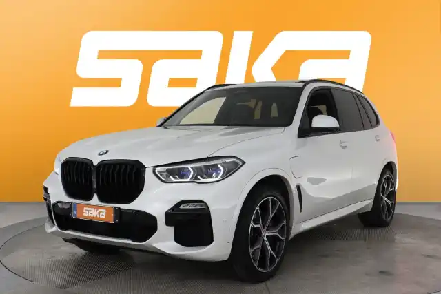 Valkoinen Maastoauto, BMW X5 – VAR-31387