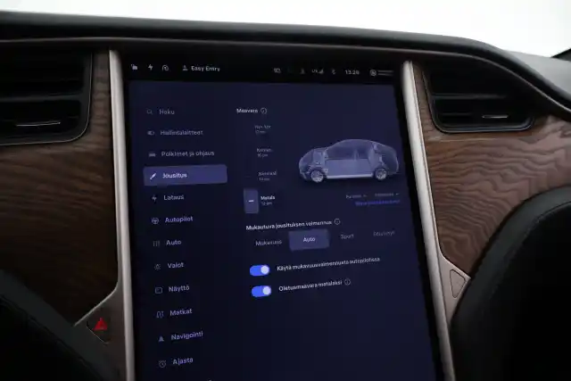 Harmaa Sedan, Tesla Model S – VAR-31554