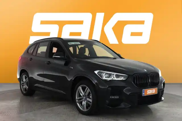 Musta Maastoauto, BMW X1 – VAR-31663