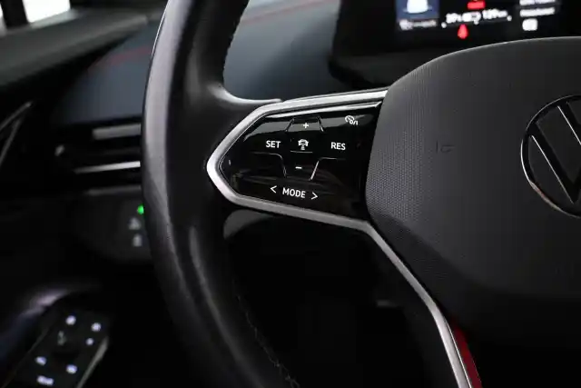 Musta Tila-auto, Volkswagen ID.4 – VAR-32185