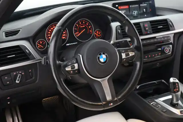 Musta Sedan, BMW 330 – VAR-32210