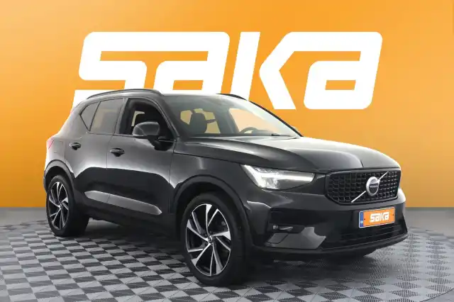 Musta Maastoauto, Volvo XC40 – VAR-32389