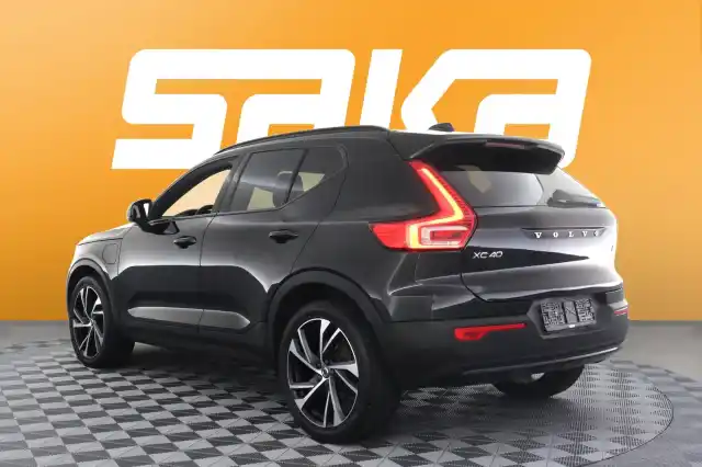 Musta Maastoauto, Volvo XC40 – VAR-32389