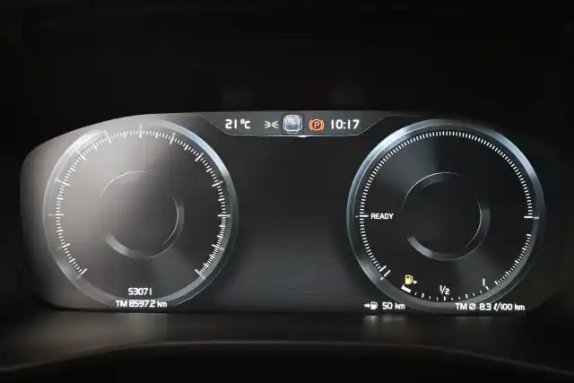 Musta Maastoauto, Volvo XC40 – VAR-32389