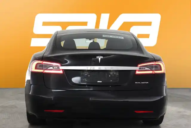 Musta Sedan, Tesla Model S – VAR-32420