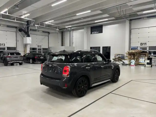 Harmaa Maastoauto, MINI Countryman – VAR-32470