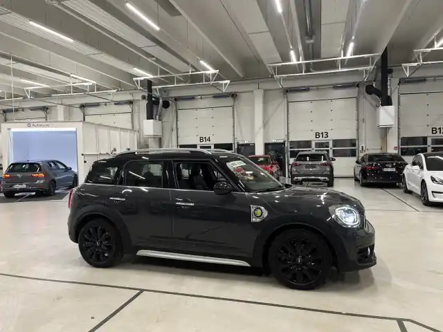 Harmaa Maastoauto, MINI Countryman – VAR-32470