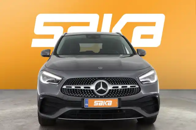 Harmaa Maastoauto, Mercedes-Benz GLA – VAR-32555