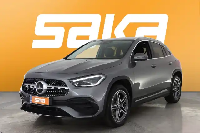 Harmaa Maastoauto, Mercedes-Benz GLA – VAR-32555