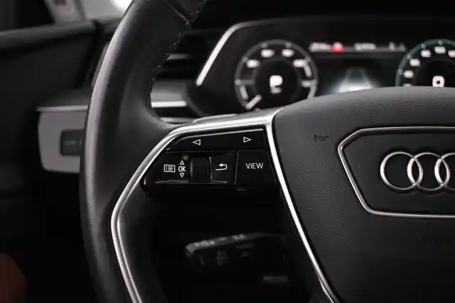 Harmaa Maastoauto, Audi Q8 e-tron – VAR-32561