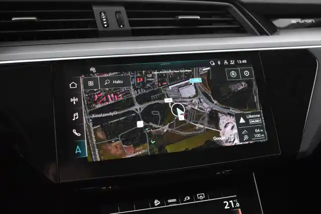 Harmaa Maastoauto, Audi Q8 e-tron – VAR-32561