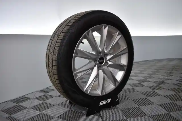 Harmaa Maastoauto, Audi Q8 e-tron – VAR-32561