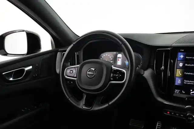 Musta Maastoauto, Volvo XC60 – VAR-32589