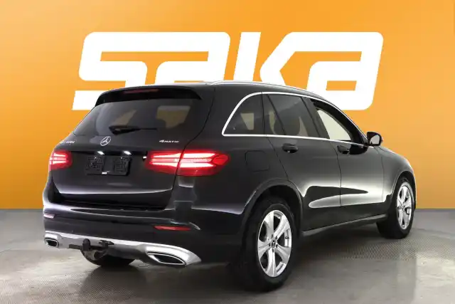 Musta Maastoauto, Mercedes-Benz GLC – VAR-32672