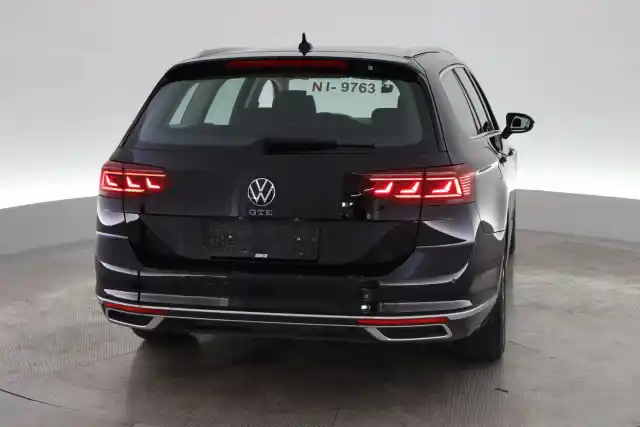 Musta Farmari, Volkswagen Passat – VAR-32753