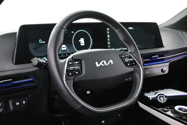 Valkoinen Maastoauto, Kia EV6 – VAR-32768