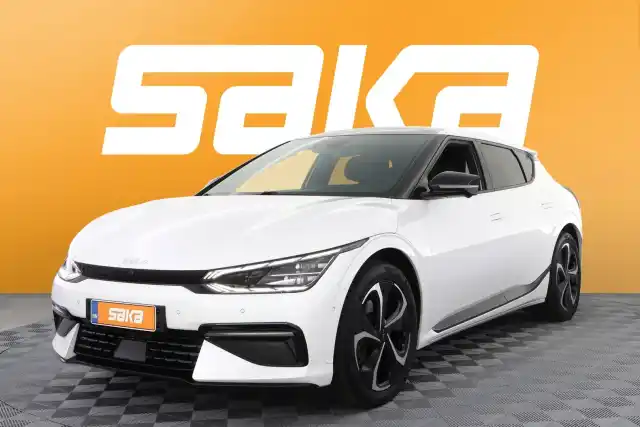 Valkoinen Maastoauto, Kia EV6 – VAR-32768