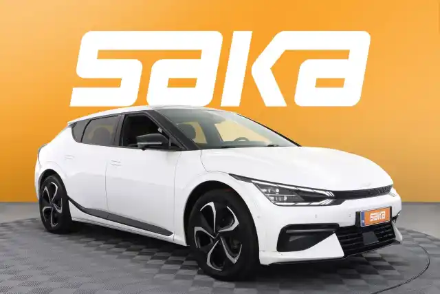 Valkoinen Maastoauto, Kia EV6 – VAR-32768