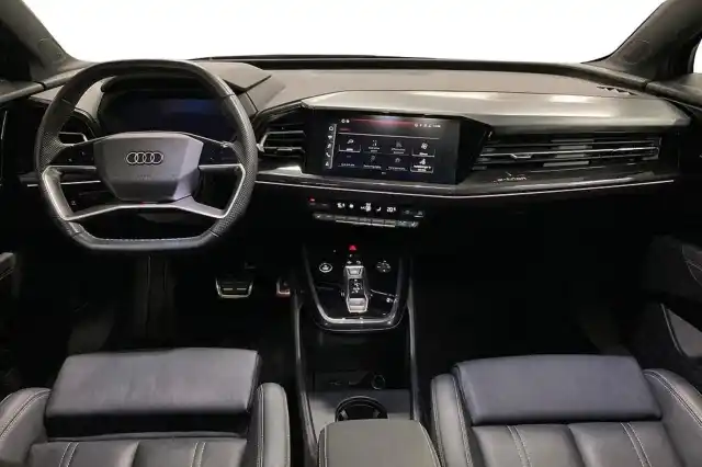 Musta Viistoperä, Audi Q4 e-tron – VAR-32848