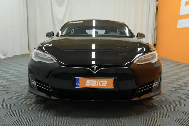 Musta Sedan, Tesla Model S – VAR-32963