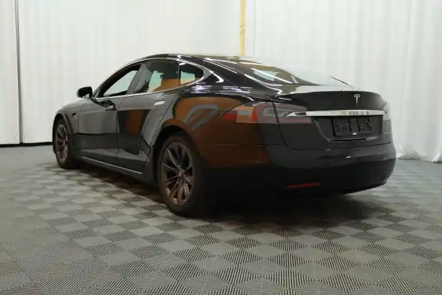 Musta Sedan, Tesla Model S – VAR-32963