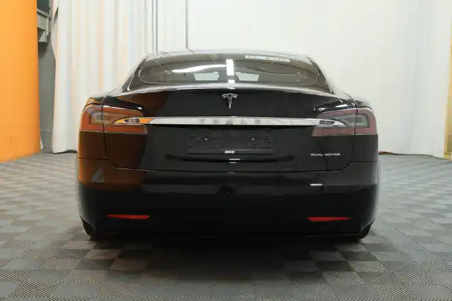 Musta Sedan, Tesla Model S – VAR-32963