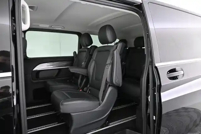 Musta Tila-auto, Mercedes-Benz EQV – VAR-330141