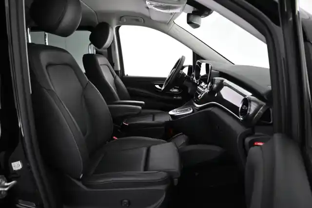 Musta Tila-auto, Mercedes-Benz EQV – VAR-330141