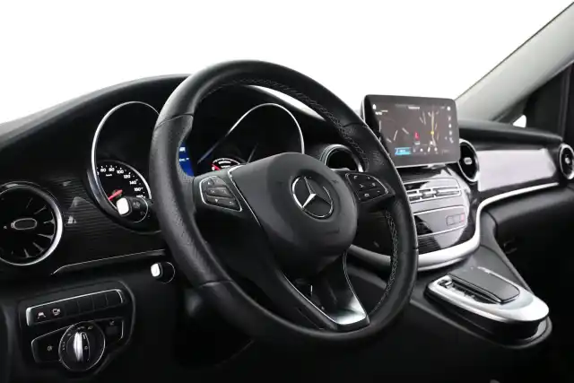 Musta Tila-auto, Mercedes-Benz EQV – VAR-330141