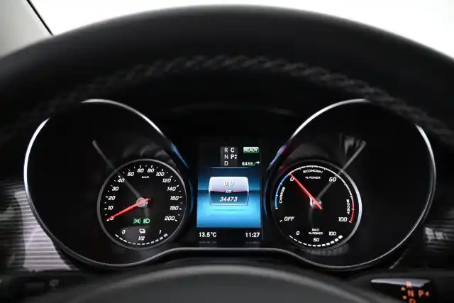 Musta Tila-auto, Mercedes-Benz EQV – VAR-330141