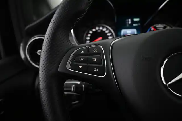 Musta Tila-auto, Mercedes-Benz EQV – VAR-330141