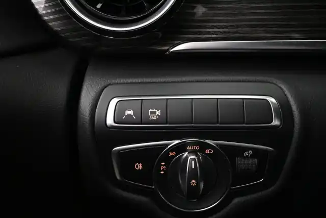 Musta Tila-auto, Mercedes-Benz EQV – VAR-330141