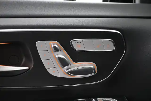 Musta Tila-auto, Mercedes-Benz EQV – VAR-330141