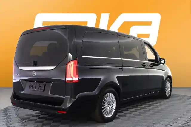 Musta Tila-auto, Mercedes-Benz EQV – VAR-330141