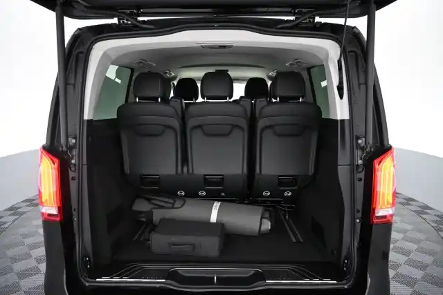 Musta Tila-auto, Mercedes-Benz EQV – VAR-330141