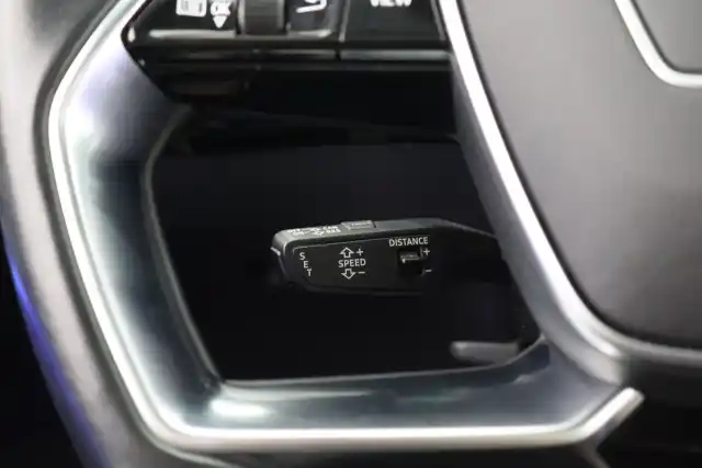 Sininen Coupe, Audi e-tron – VAR-33128