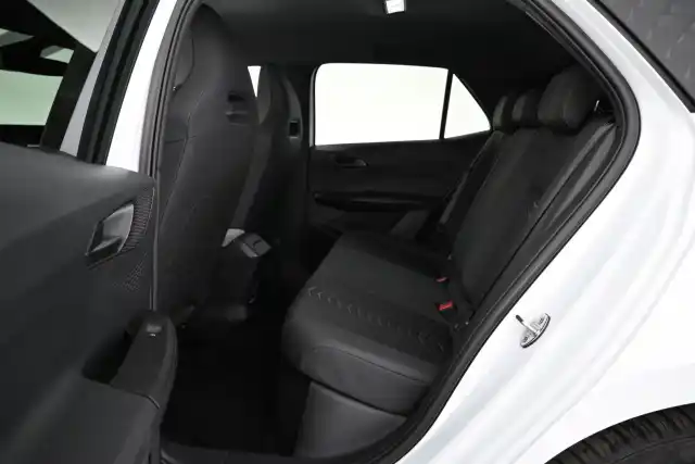 Valkoinen Viistoperä, CUPRA Born – VAR-33155