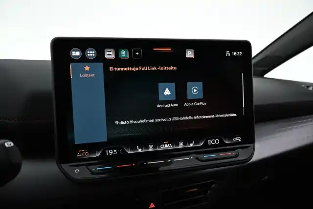 Valkoinen Viistoperä, CUPRA Born – VAR-33155